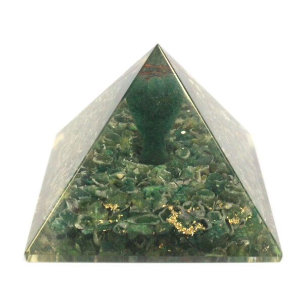 Second image of Lrg Orgonite Pirámide 70mm - Angelo