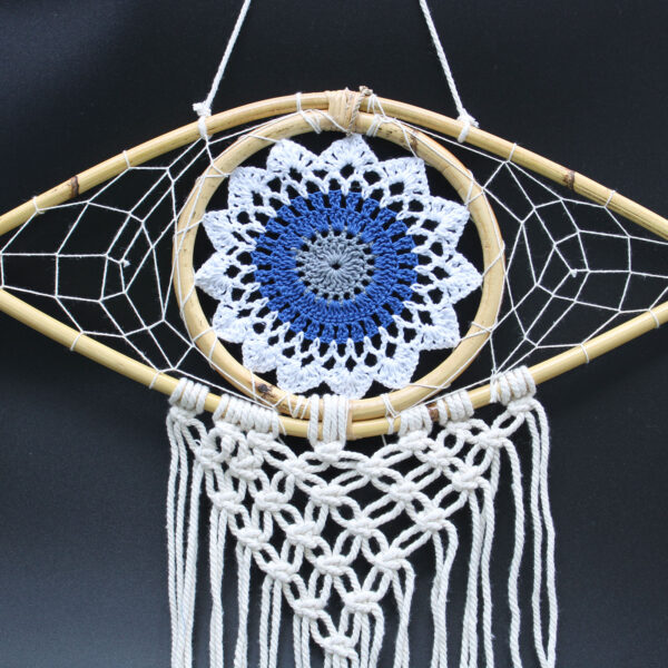 Second image of Atrapasueños - Med Macramé Eye Blanco / Azul / Gris