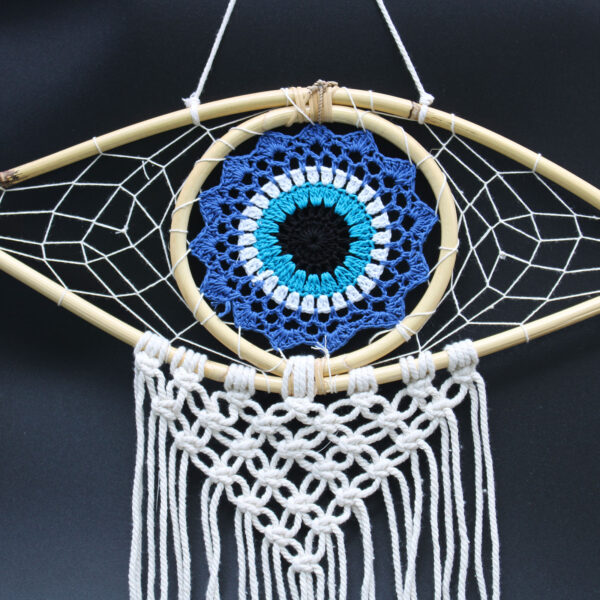 Second image of Atrapasueños - Med Macramé Evil Eye Azul / Blanco / Negro