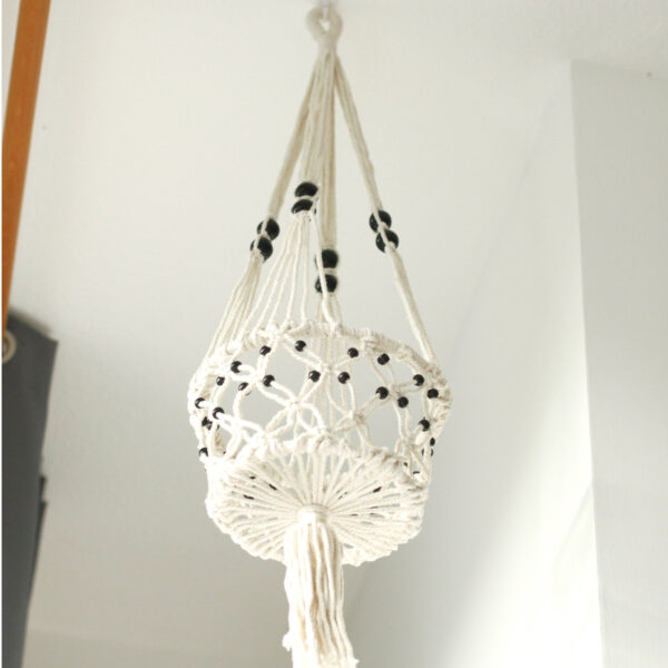 Second image of Macetero de Macrame - Gran con Cuentas