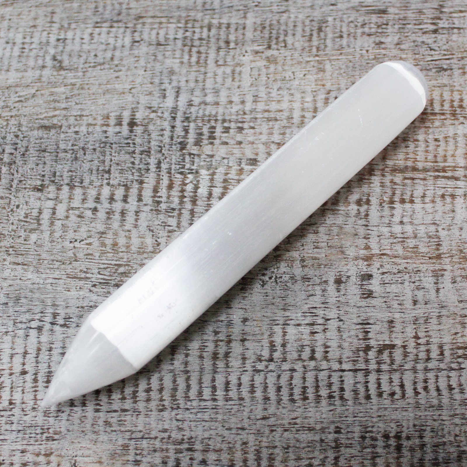 Second image of Varita de selenita - 16 cm (Ambos extremos punta)