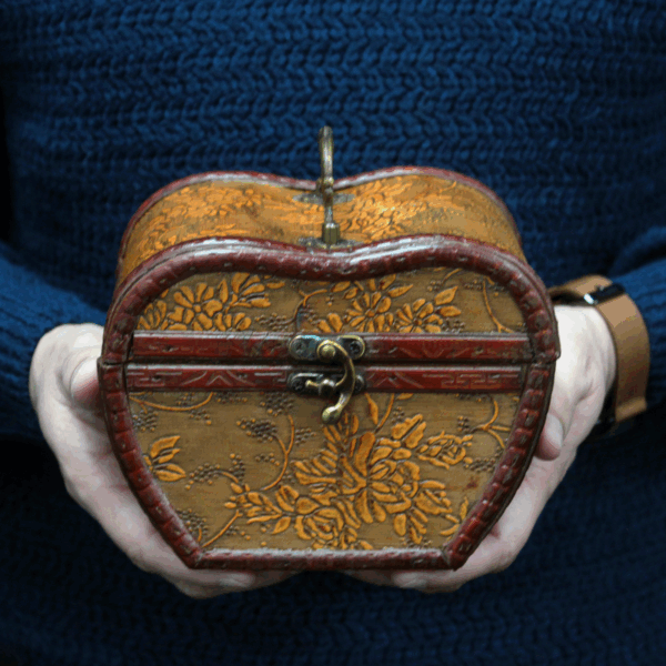 Second image of Caja Estilo Apple 1920