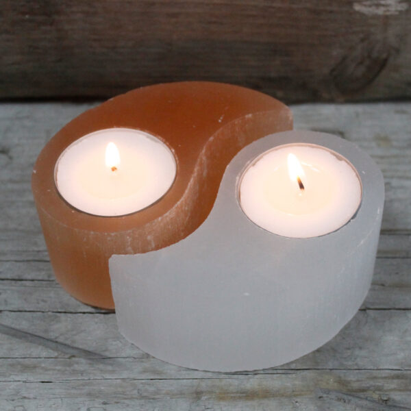 Second image of Candelabro Selenite Yin Yang
