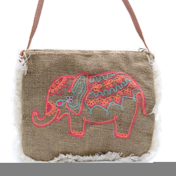 Bolso con flecos - Bordado Elefante