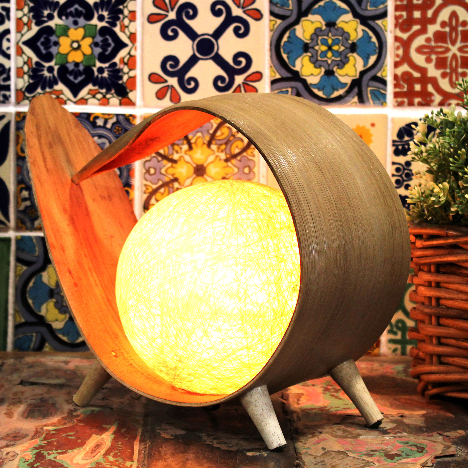 Second image of Lámpara de Coco Natural - Envoltura Natural