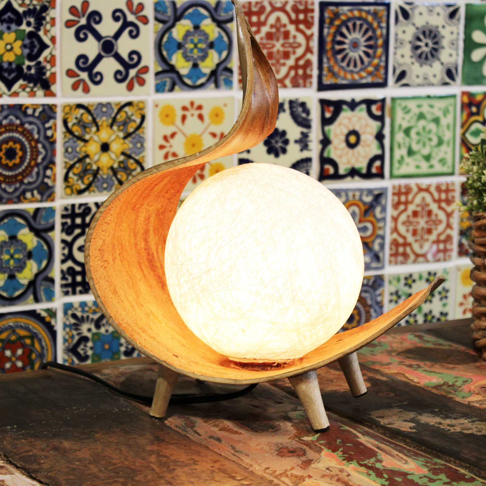 Second image of Lámpara de Coco Natural - Torcida Chocolate