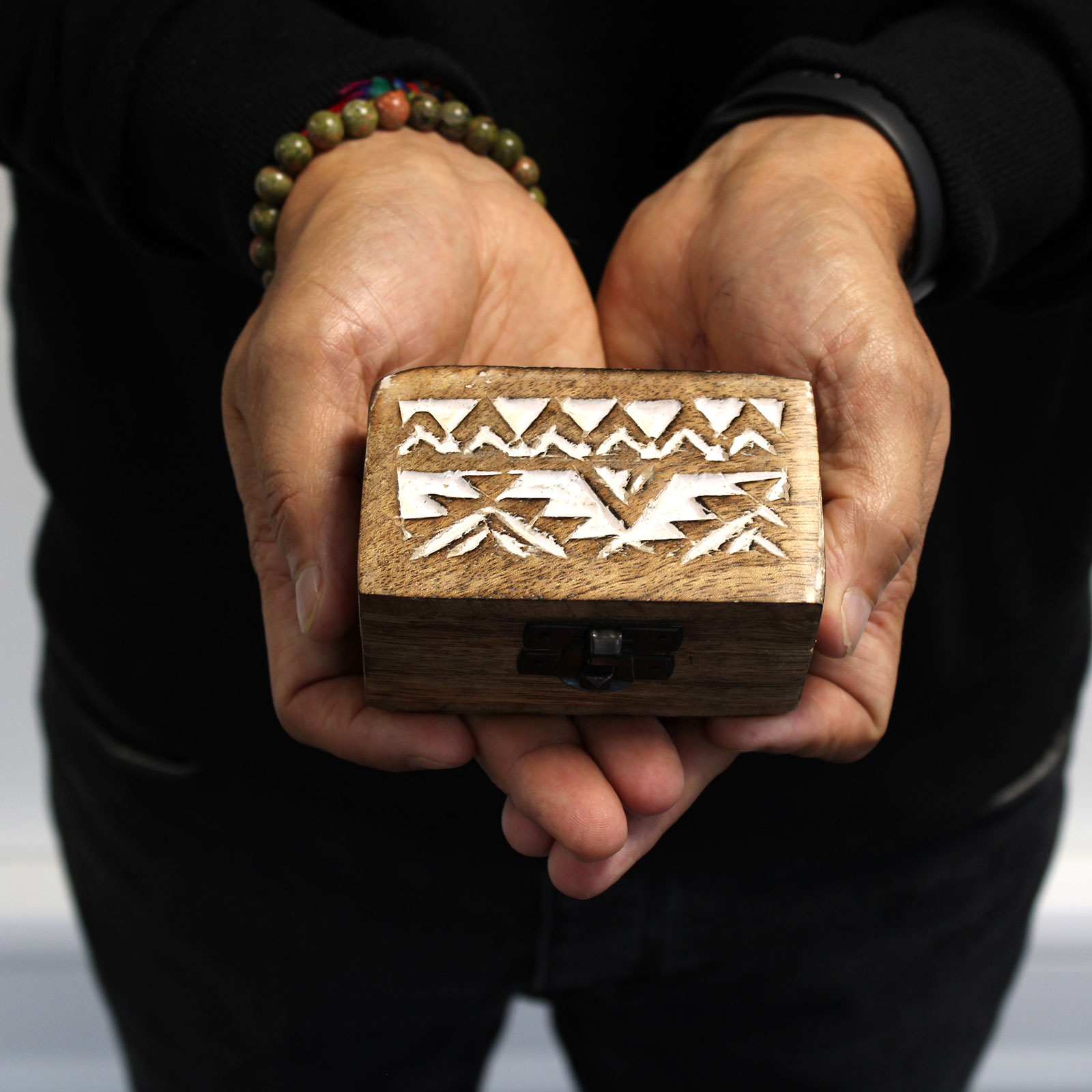 Second image of Caja de Madera Blanca - 3x1.5 Pastillero Diseño Eslavo