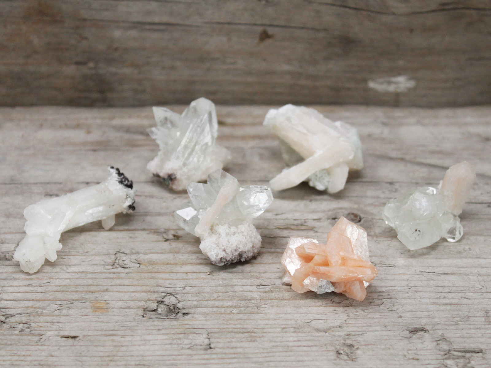 Second image of Combinación de Stilbite con Apophyllite 20-30mm