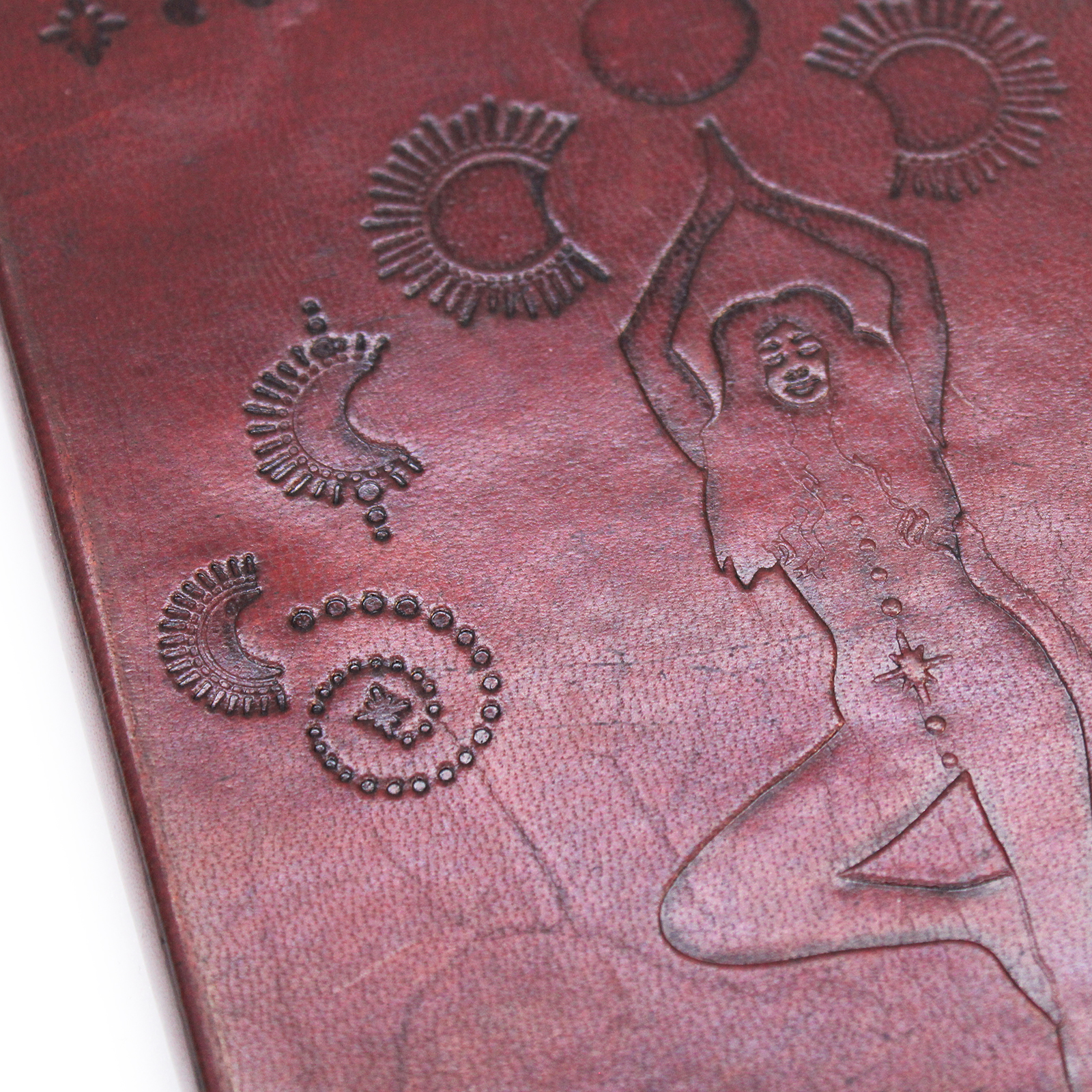Second image of Cuaderno pequeño con elástico - Diosa Cósmica