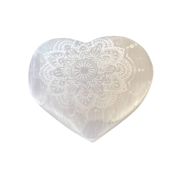 Second image of Corazón de selenita - 7-8cm - Mandala Grabada