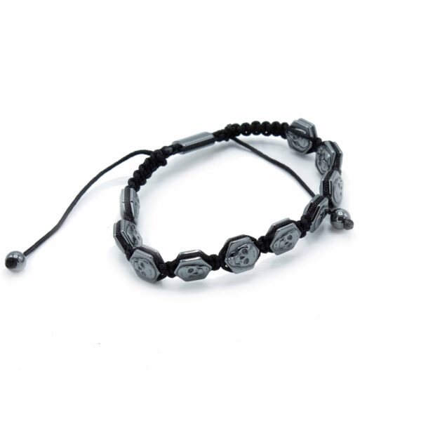 Second image of Pulsera Magnética Shamballa de Hematita  -  Calaveras Hexagonales
