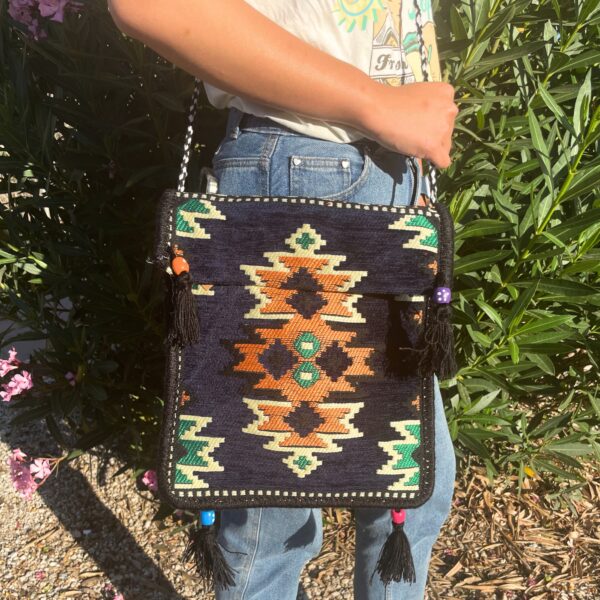 Second image of Bolso bandolera de festival Kilim azul marino oscuro