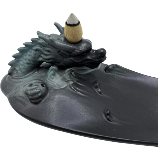 Second image of Quemador de Incienso Backflow - Dragón en Piscina con Detalles Sorprendentes