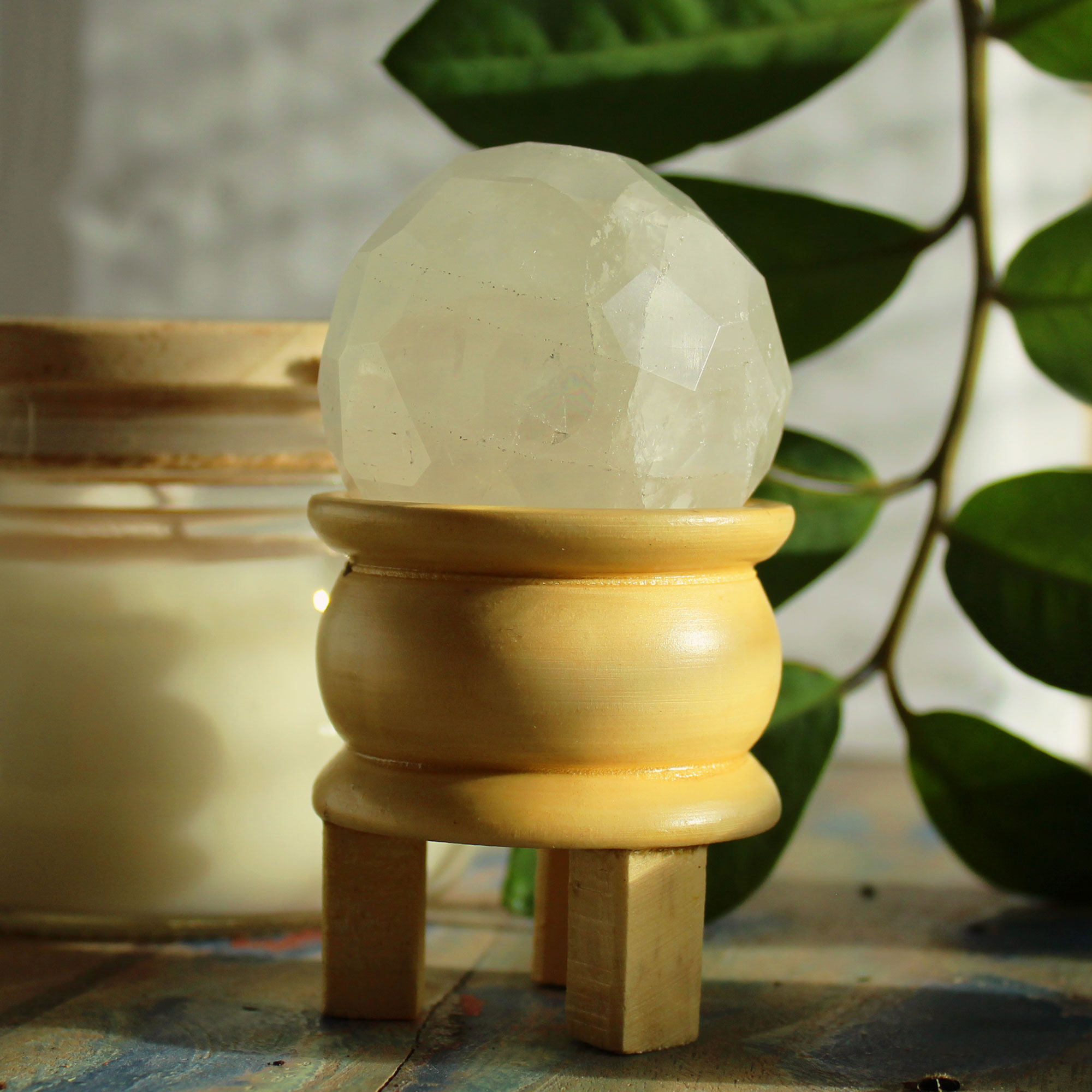 Second image of Bola Curativa de Piedras Preciosas y soporte - Cuarzo de roca