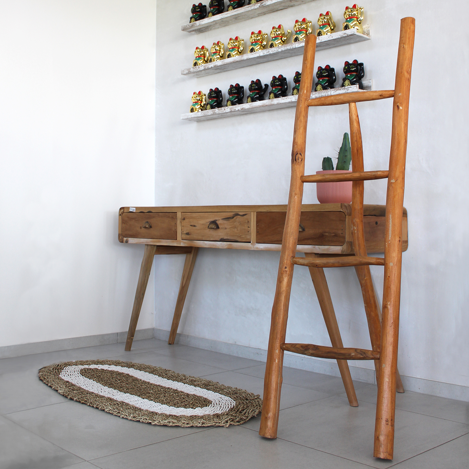 Second image of Escalera Mediana de Teca - 1.2m - Natural