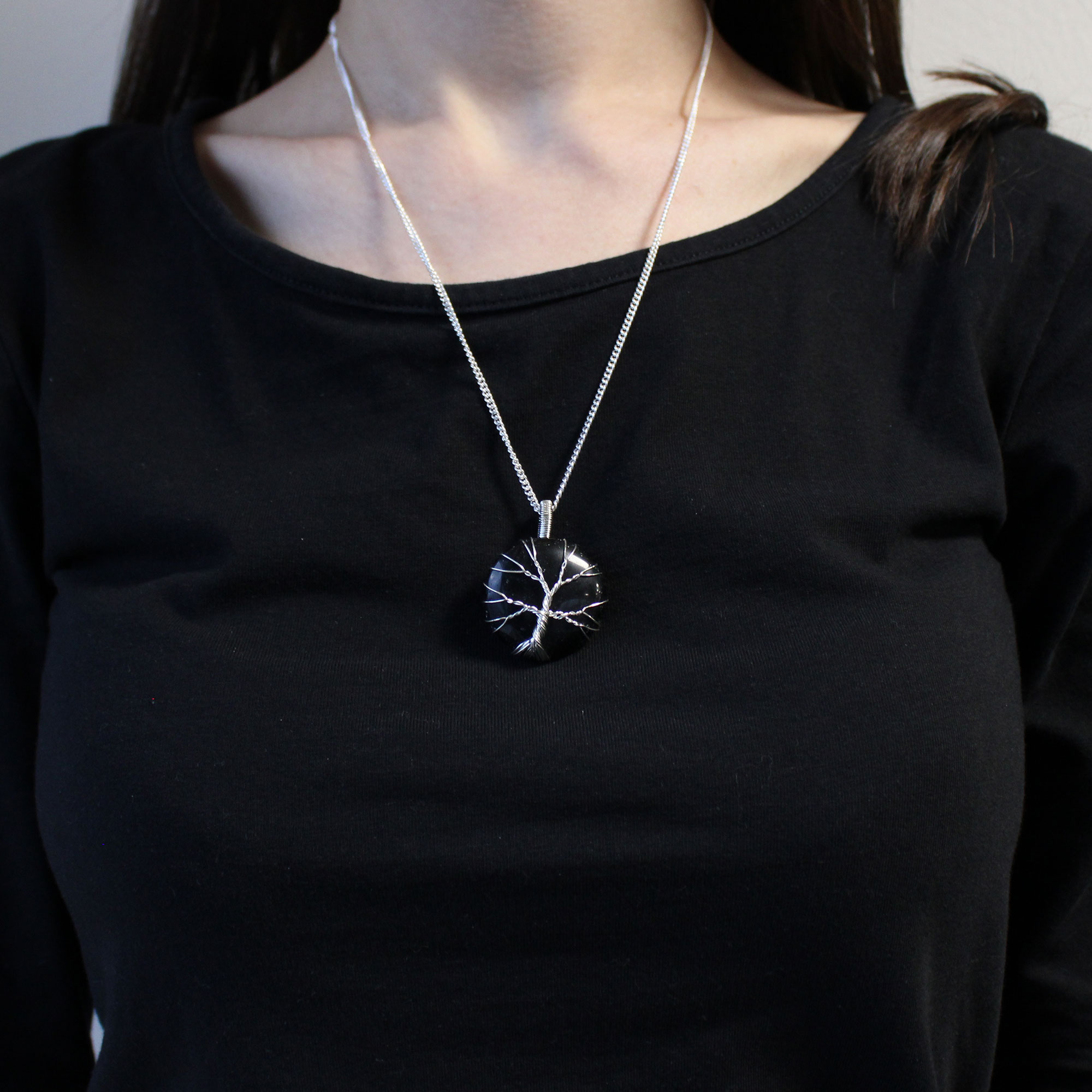 Second image of Collar Árbol de la Vida - Ónix Negro