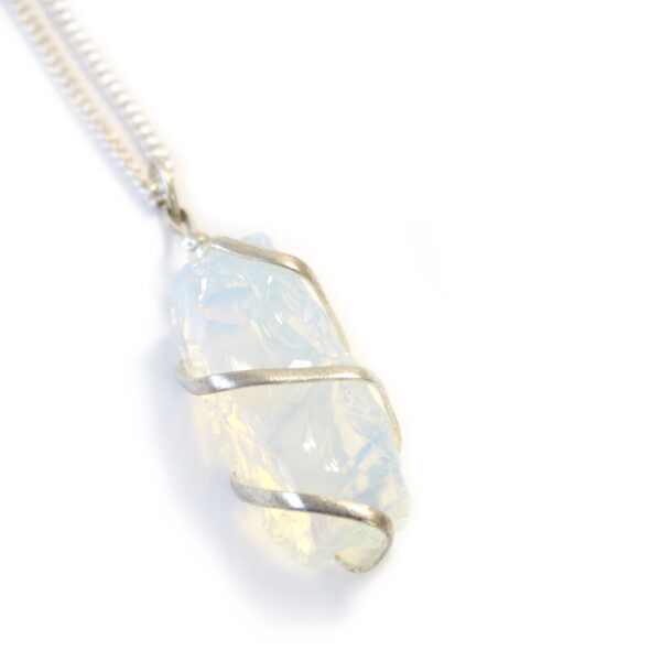 Second image of Collar de gemas envueltas en espiral - Opalita en bruto