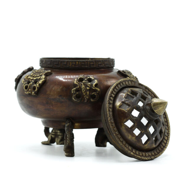 Second image of Quemador de Incienso Tibetano de Latón - Olla Erguida Seis Símbolos