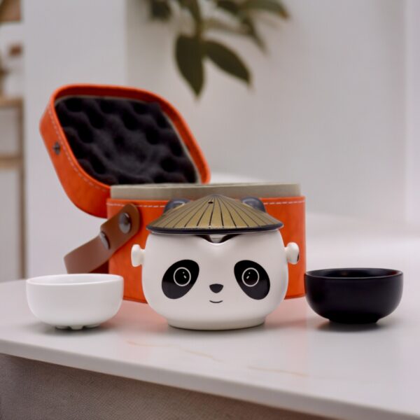 Second image of Set de tetera-Panda - Dos tazas, estuche de viaje