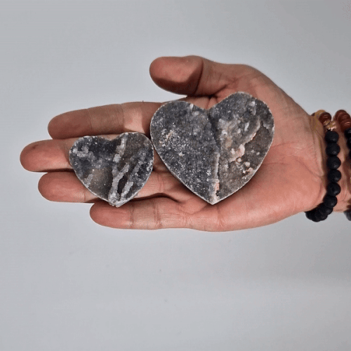 Second image of Corazones Pequeños de Calcita (Aprox 4-5 cm)