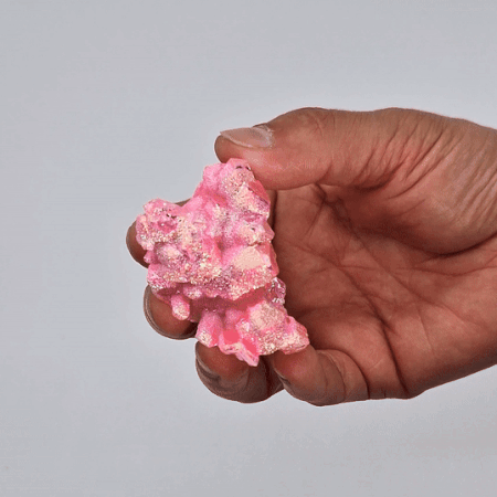 Second image of Cuarzo Natural Mejorado Mediano - Aura Rose Halo Quartz (aprox 100-150gm 7-10cm)