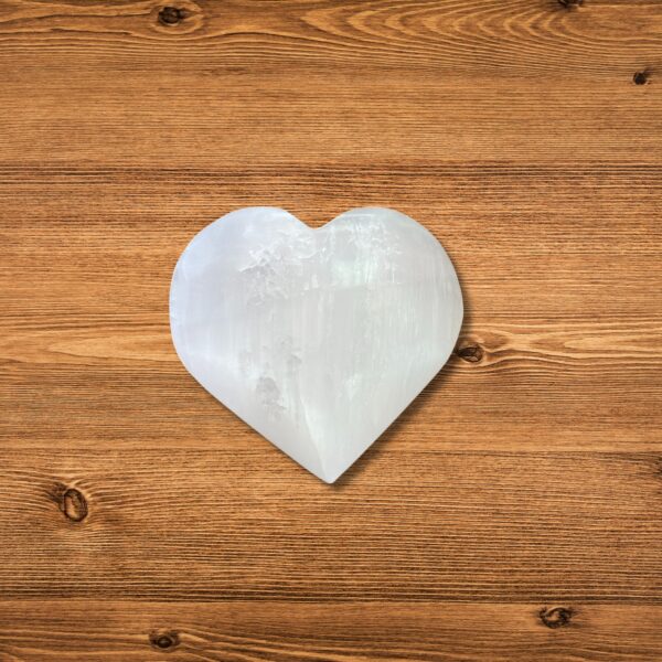 Second image of Corazón de selenita - 10 cm