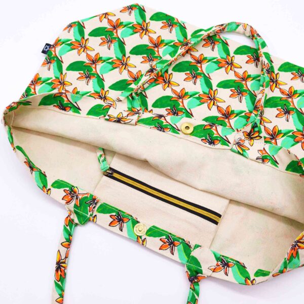 Second image of Bolsa Grande y Brillante - Frangipani