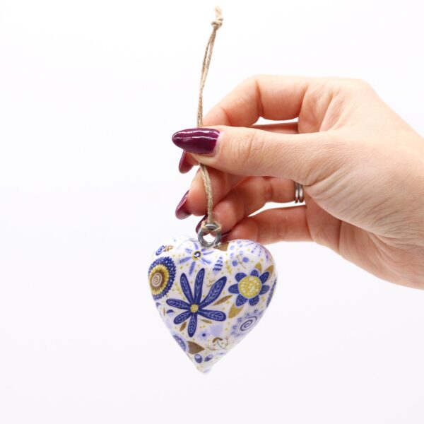 Second image of Corazon de madera decorativo Grande - Rosa Floral