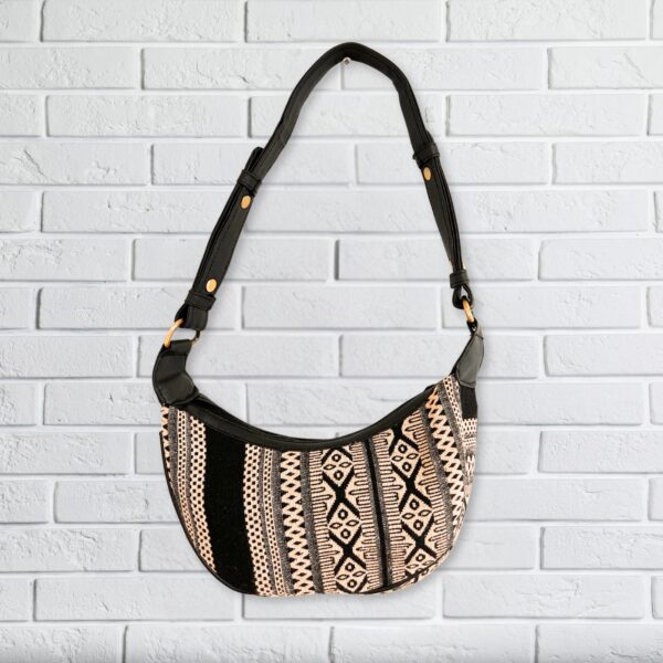 Second image of Bolso Hobo de Jacquard - Gris Metro (correa negra)