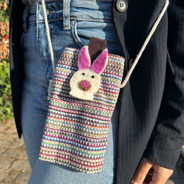 Second image of Bolso Porta Teléfono con Rayas Rosas - Decorado con conejo