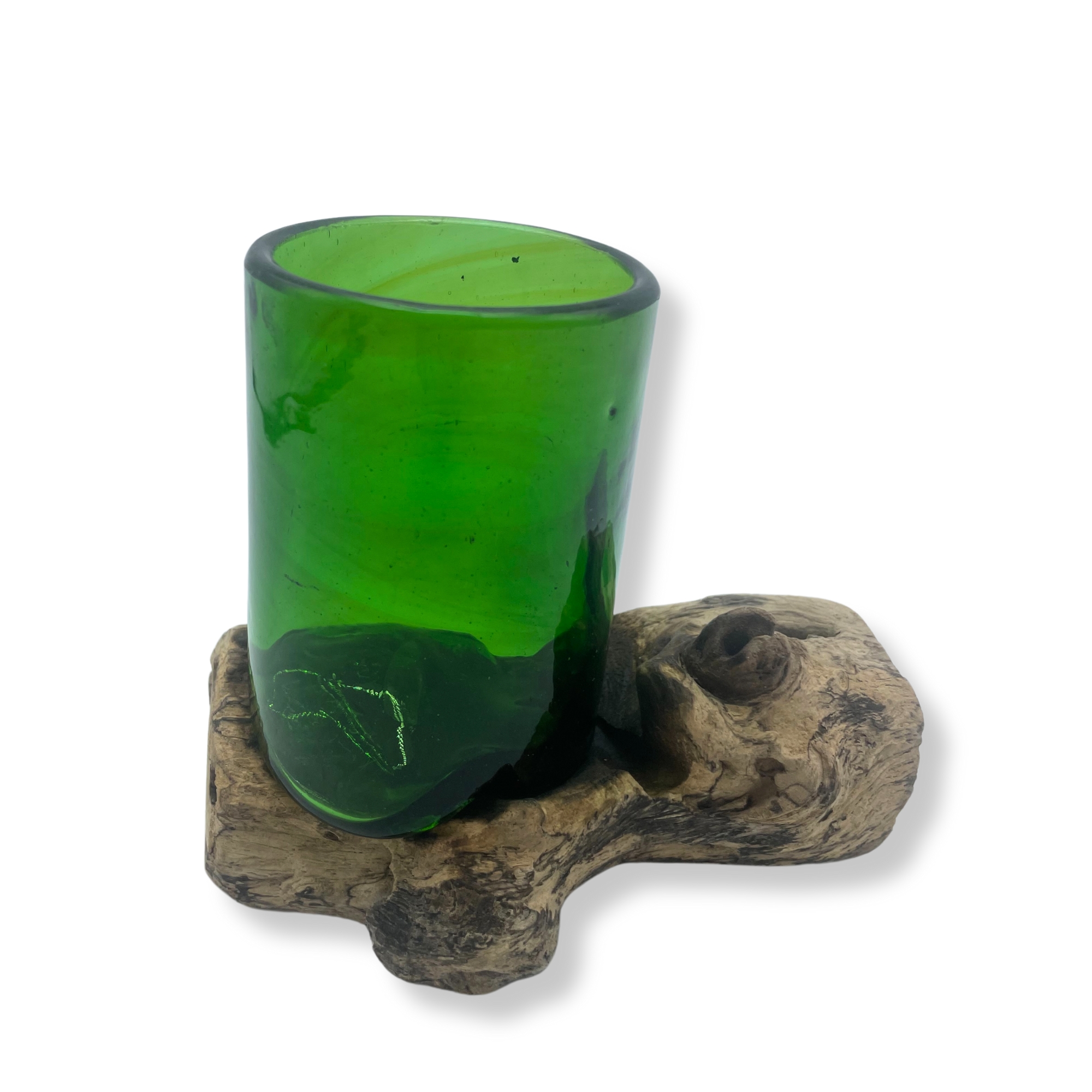 Second image of Botellas de Cerveza Recicladas - Vaso de Whisky sobre Madera