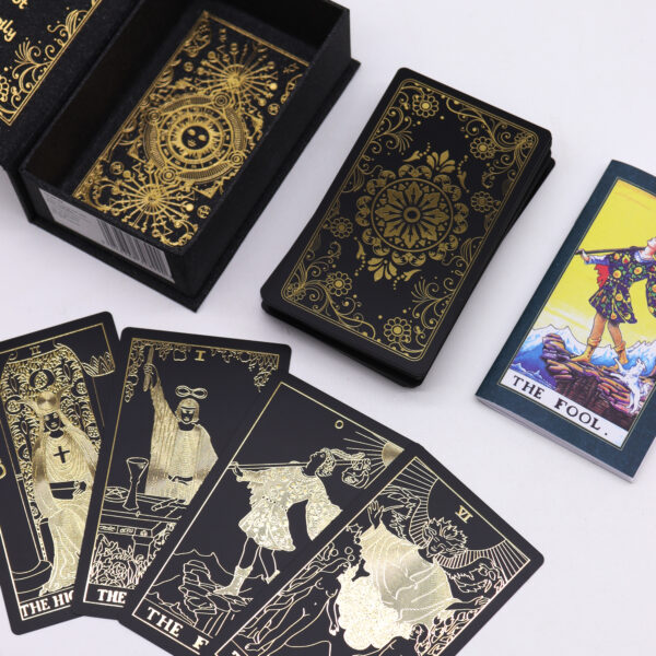 Second image of Tarot de color Dorado con Libro - Caja de Regalo