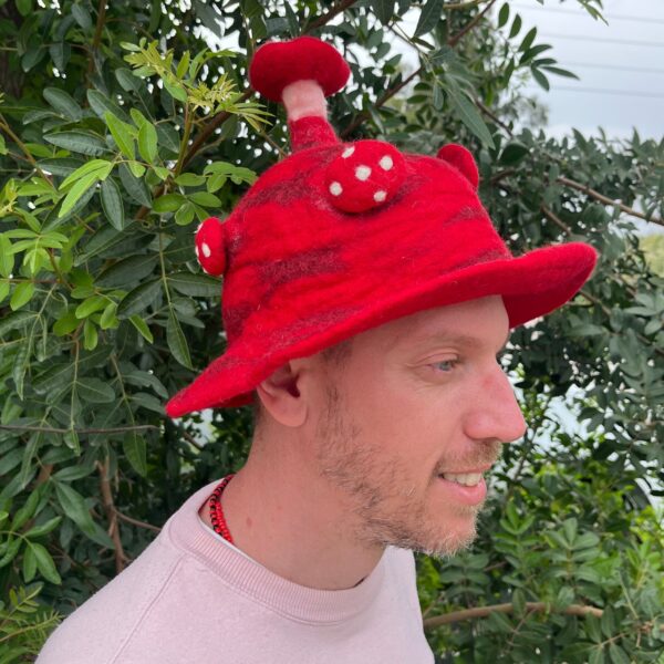 Second image of Sombrero de hongo de fieltro - Rush To The Head Rojo