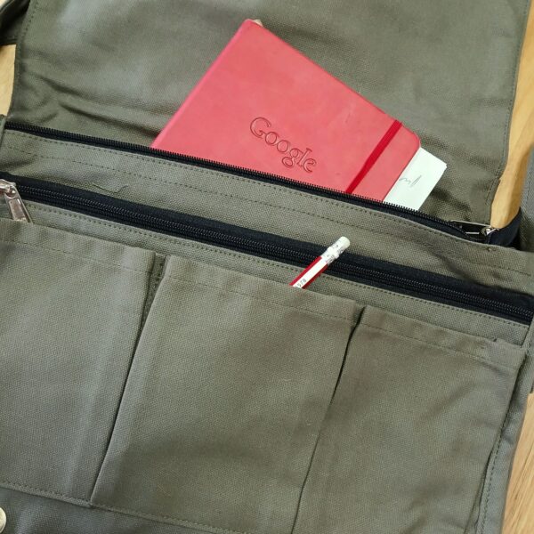 Second image of Bolsa Mensajera de Algodón Lona para Portátil - Oliva