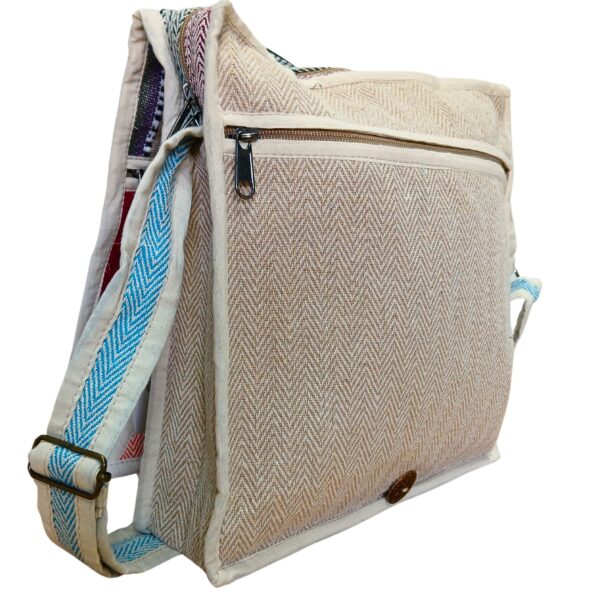 Second image of Bolso Mensajero de Cáñamo para Laptop - Triángulo