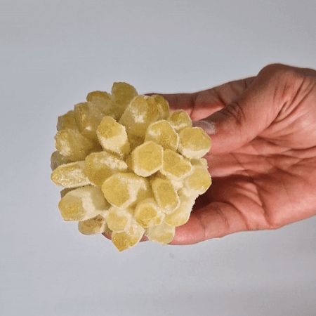 Second image of Racimo Artesanal de Cuarzo Natural - Cuarzo Amarillo Fantasma (aprox 250-300gm 8cm)