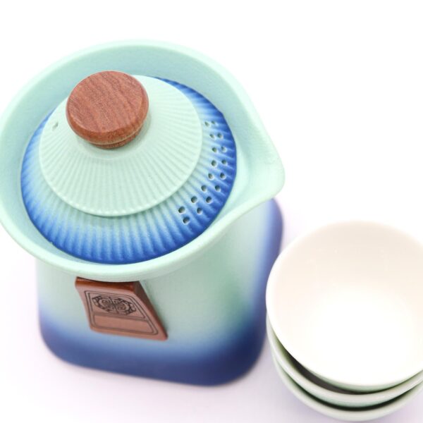 Second image of Juego de tetera Temple y tres tazas - Cielo Azul