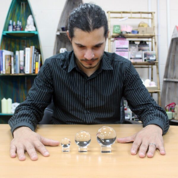 Second image of Bola de Cristal con Soporte 30mm