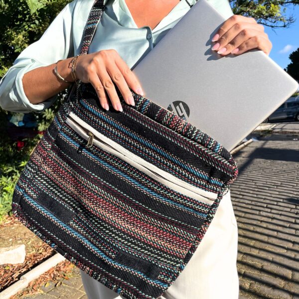 Second image of Bolso para Portátil Soft Banjar - Elegante Oscuro