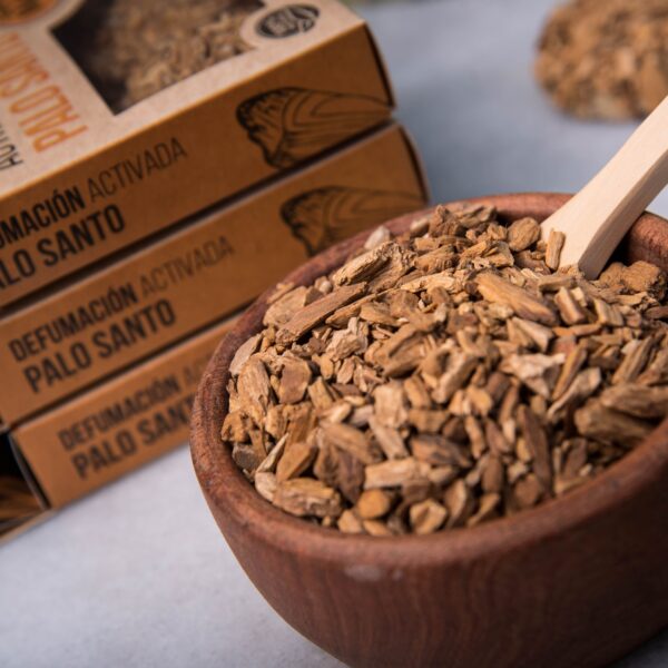 Second image of Pastillas de Incienso en Resina X 4 Palo Santo