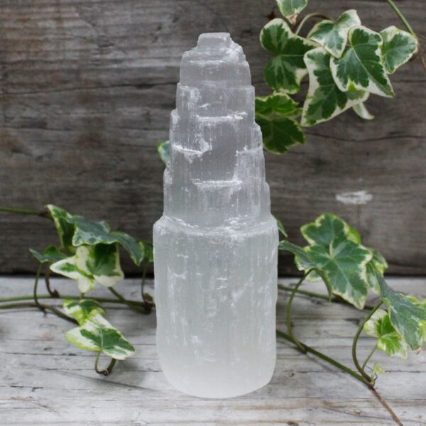 Second image of Torre de selenita natural - 15 cm