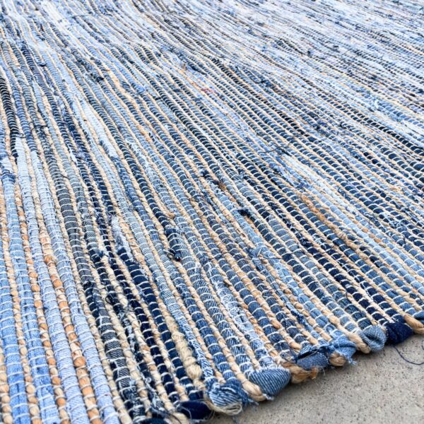 Second image of Alfombra grande de yute de algodón reciclado - 130x170cm - Azul