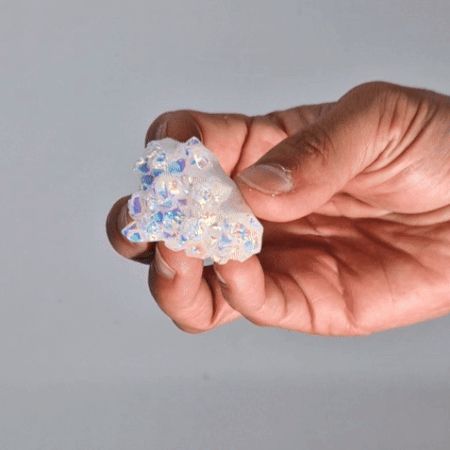 Second image of Cuarzo Natural Realzado Pequeño - Cuarzo Angel Aura (aprox 40-65gm 3.5-5cm)