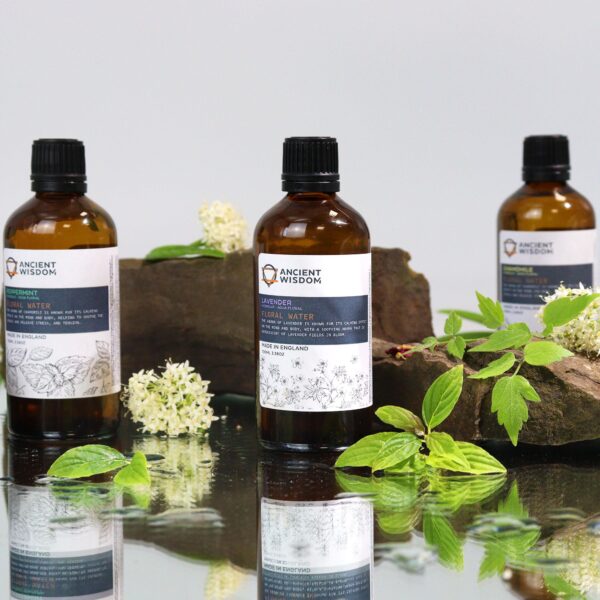 Second image of Hidrolato De Manzanilla 100ml