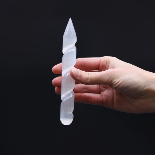 Second image of Varita Espiral de Selenita - 16 cm (Ambos extremos punta)