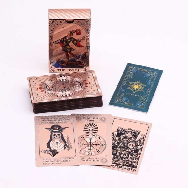 Second image of Set de cartas de Tarot con foil en oro rosa - Fase lunar - con folleto