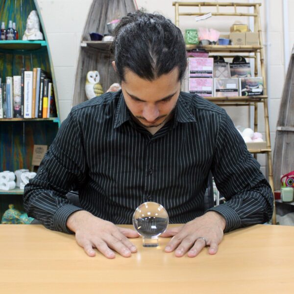Second image of Bola de Cristal con Soporte 80mm