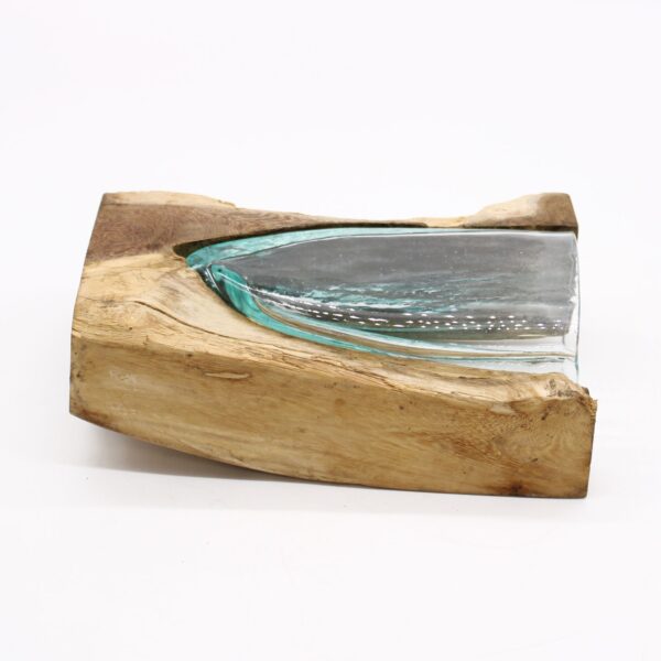 Second image of Jarrón de arte en forma de V de vidrio fundido sobre madera