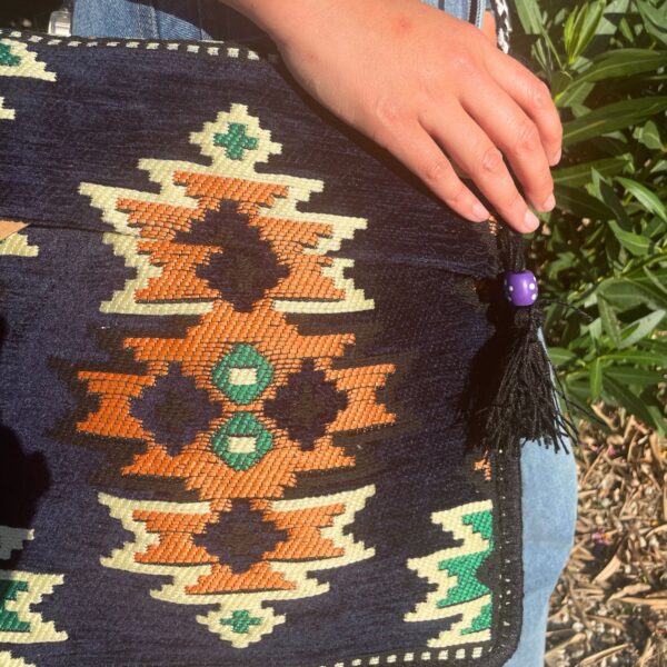 Second image of Bolso bandolera de festival Kilim azul marino oscuro