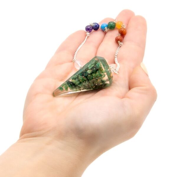 Second image of Péndulo de chakra del poder de orgonita - Aventurina verde
